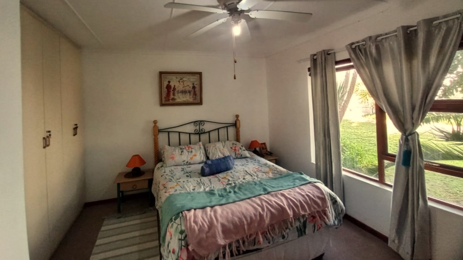 4 Bedroom Property for Sale in Britannia Bay Western Cape